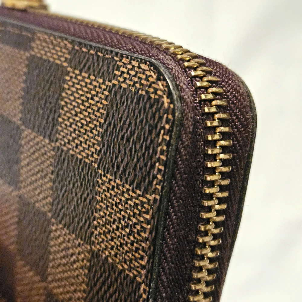 Louis Vuitton Wallet - Picture 12 of 15